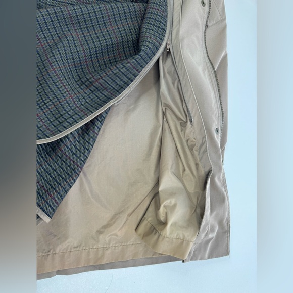 L.L. Bean VTG Wool Lined Waterproof Hooded Trench Coat Womens Medium Petite - Picture 7 of 14
